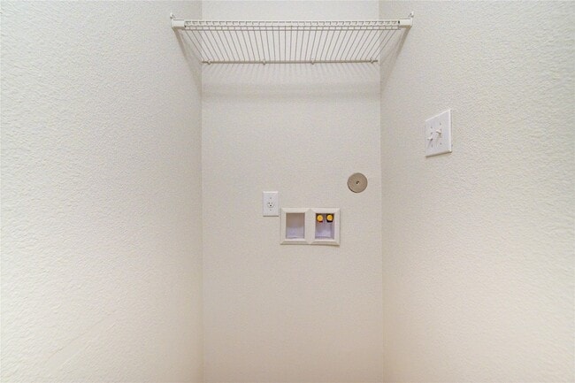 Building Photo - 8839 Hazel Rose Sky Dr