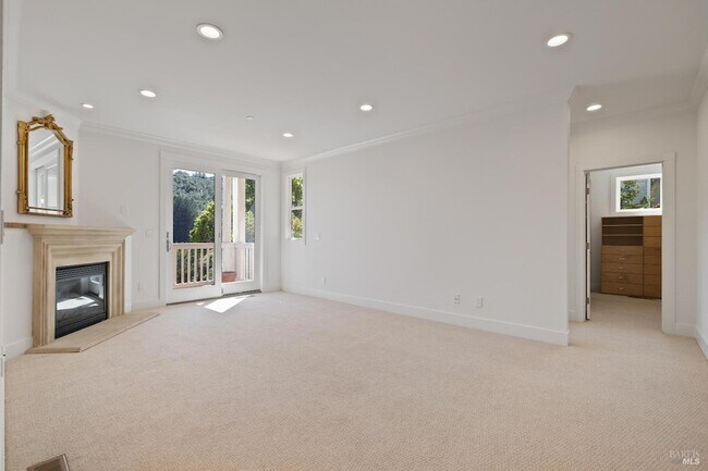 Building Photo - 43 Baywood Terrace