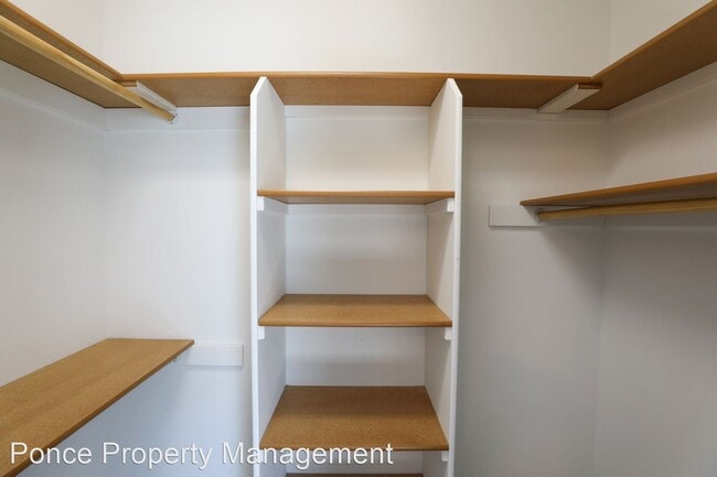 Building Photo - 4 br, 3 bath House - 8237 Ryley Lane