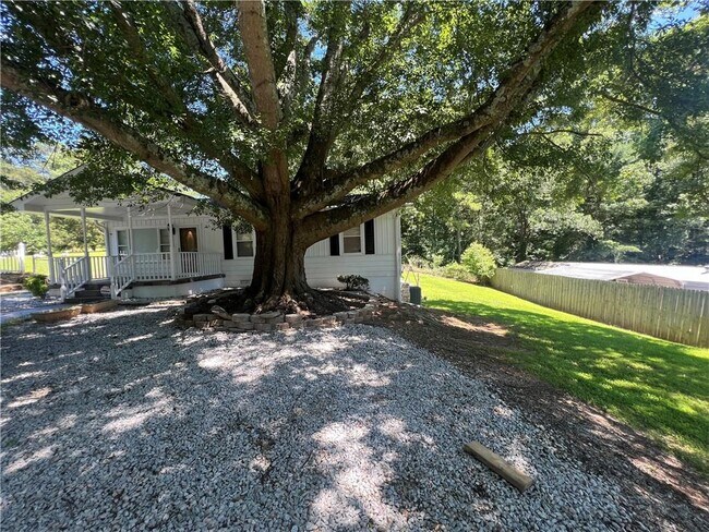 Building Photo - 1304 Pine Valley Rd