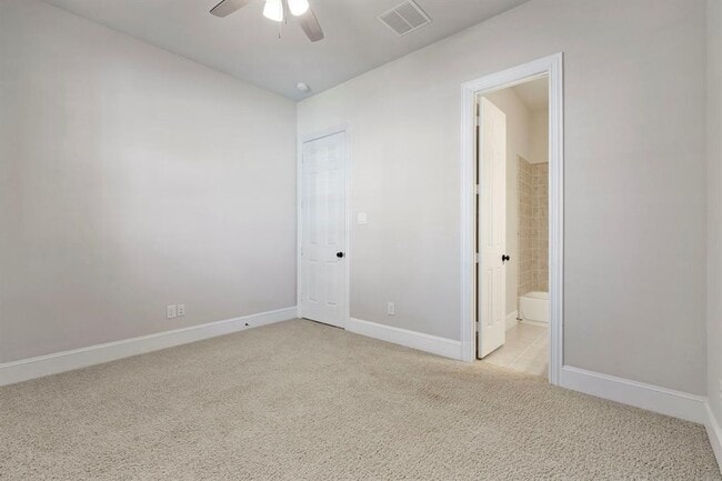 Building Photo - 139 Monterrey Bend