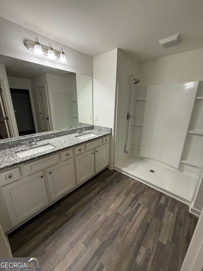 Building Photo - 3701 Abbey Wy