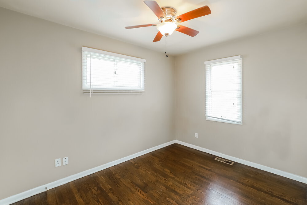 Building Photo - 11008 E 50th Terrace