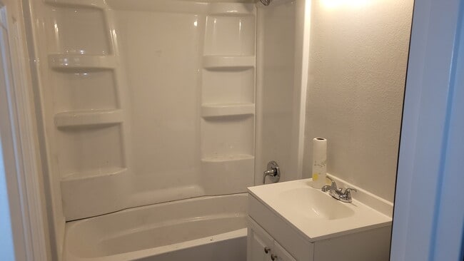 Building Photo - 409 S Madison Ave