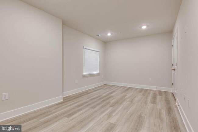 Building Photo - 11501 Kirkleigh Dr