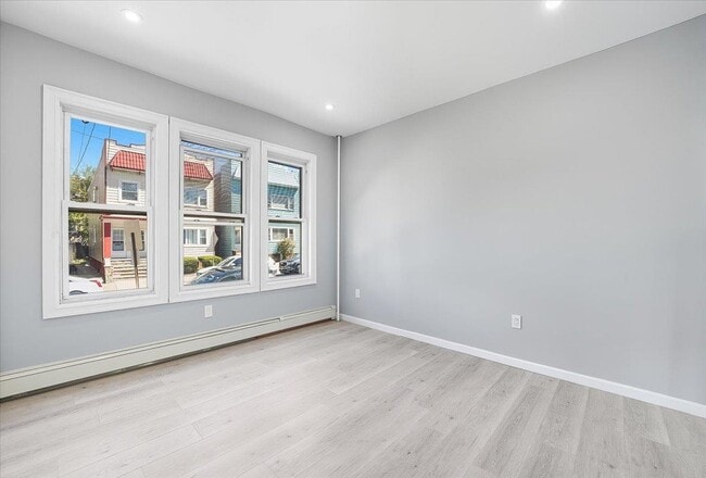 Building Photo - 349 Fulton Ave