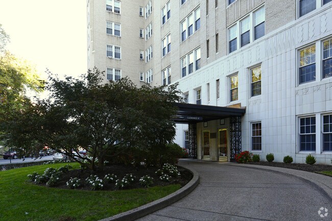 Wrap around drop off located at the entrance - The Royal York Apartments
