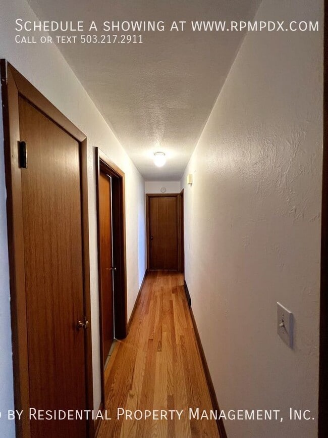 Building Photo - 4434 SW Valona Way
