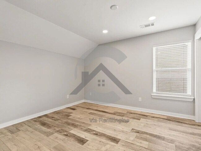 Building Photo - 1725 Rohan Cir