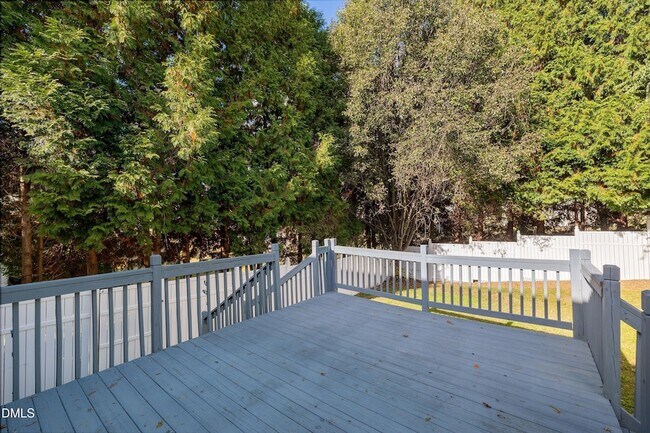 Building Photo - 1224 Grovewood Dr