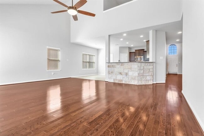 Building Photo - 131 Desert Rose Dr