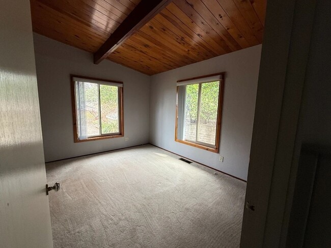 Building Photo - 174 Sunset Ln