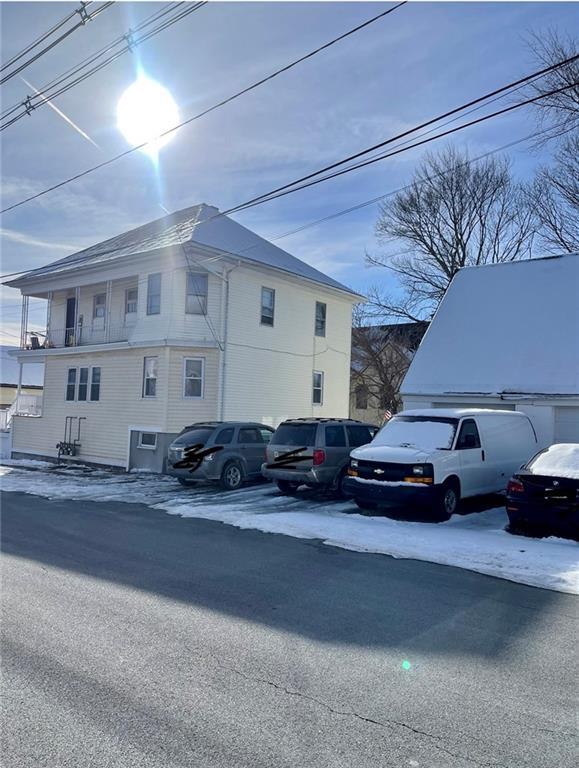 Building Photo - 44 Maple Ave