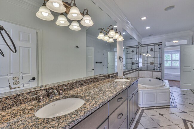 Building Photo - Perfect Brownstone in Sylvan Park near Wes...