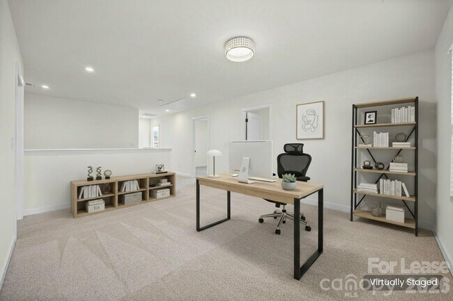 Building Photo - 5811 Fenway Dr