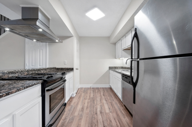 Building Photo - 350 Atalin St