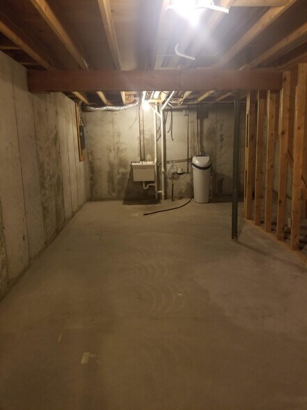 Building Photo - 1008 Sausalito Dr