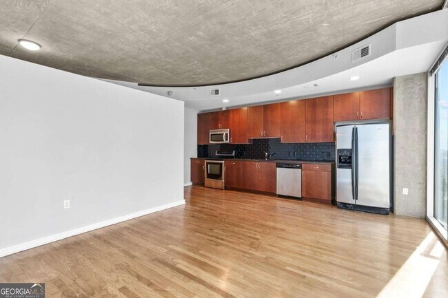 Building Photo - 400 W Peachtree St NW