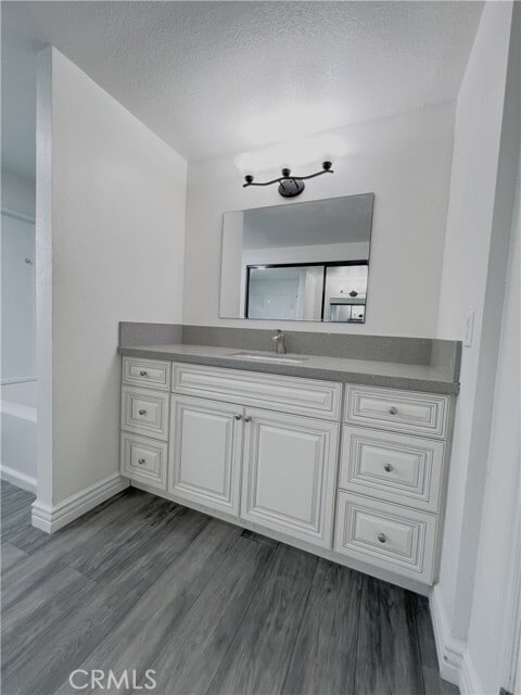 Building Photo - 5715 Greenbriar Dr