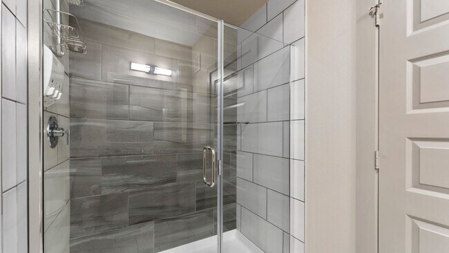 Building Photo - 6107 E Riverside Dr