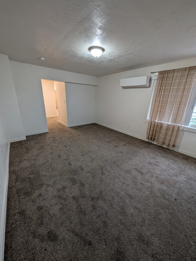 Building Photo - 238 N 300 W