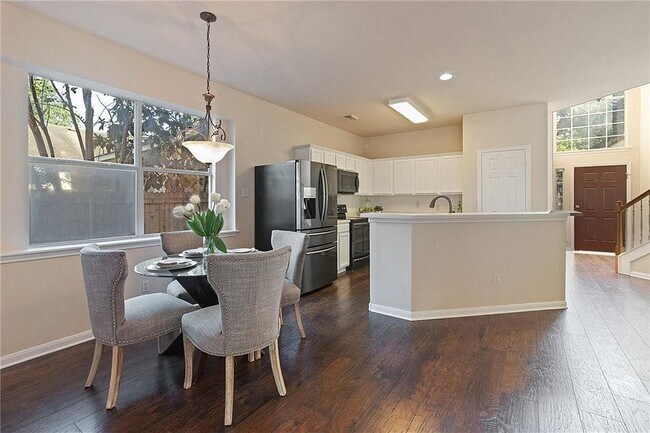 Building Photo - 5908 Taylorcrest Dr