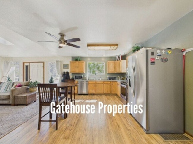 Building Photo - Downtown Idaho Springs Home for Lease
