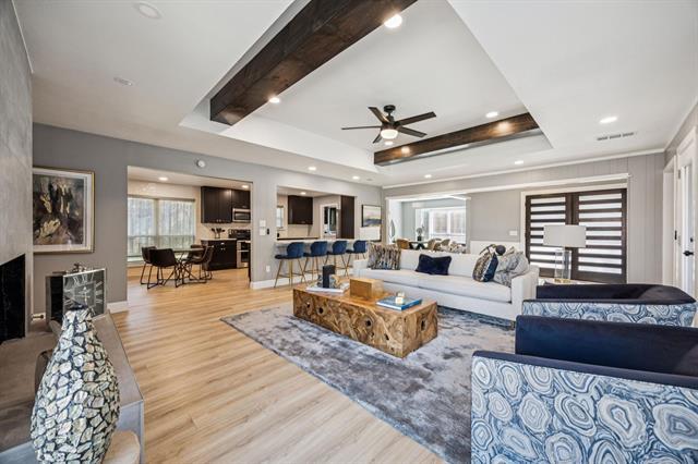 Building Photo - 2833 Meadowbrook Dr