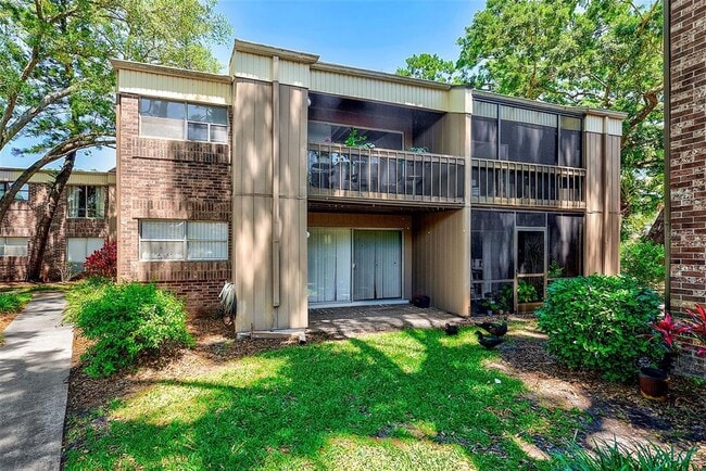 Building Photo - 10453 Carrollbrook Cir