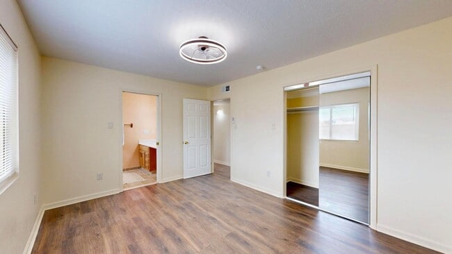 Building Photo - Charming Northeast Heights Rental - Pet Friendly!