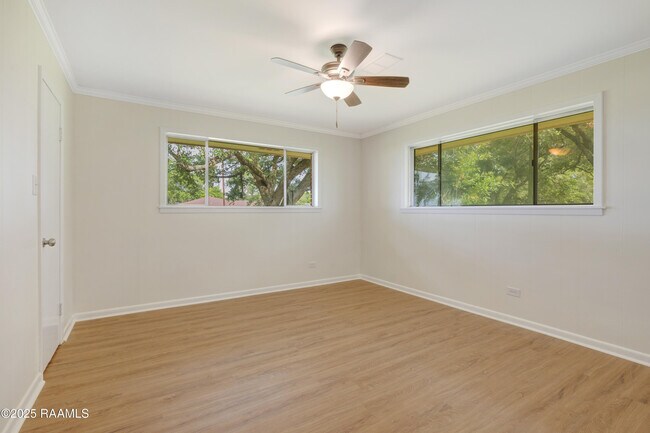 Building Photo - 17639 Pelican Rd