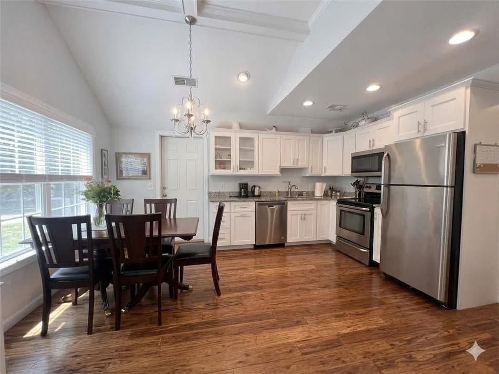 Building Photo - 151 Dockray St