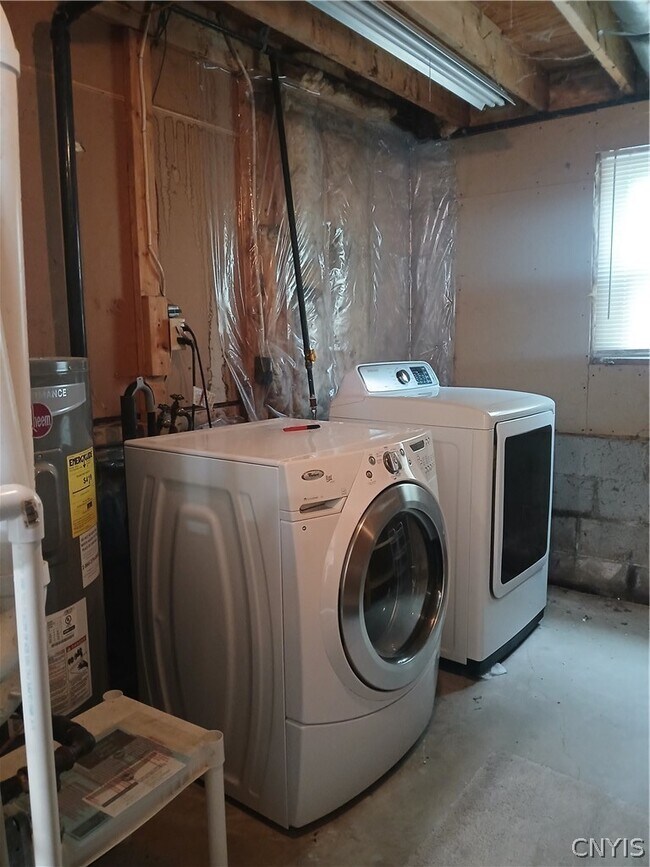 Building Photo - 8244 Mantova Dr