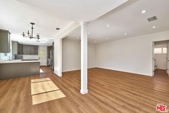 Building Photo - 6443 Columbus Ave