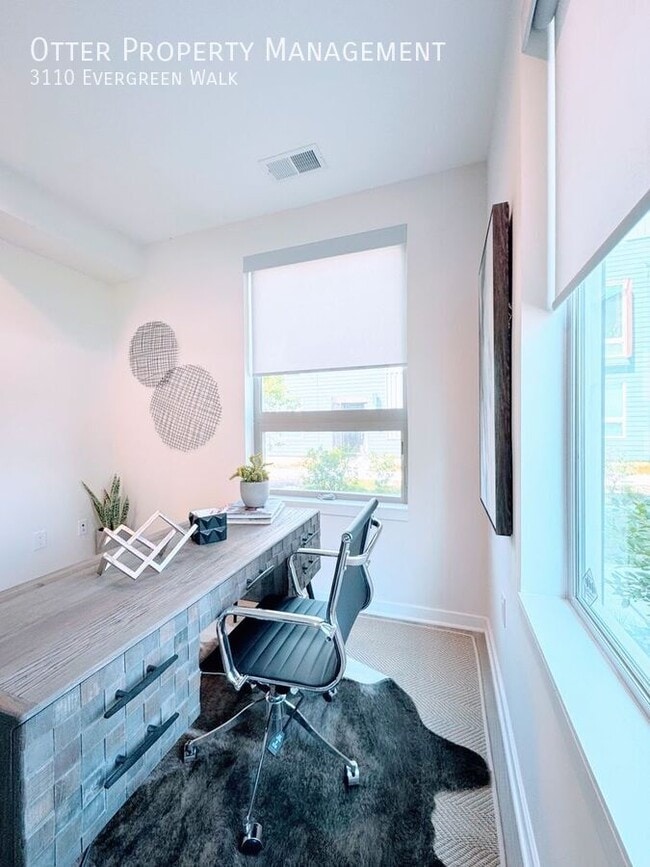 Building Photo - 3110 Evergreen Walk