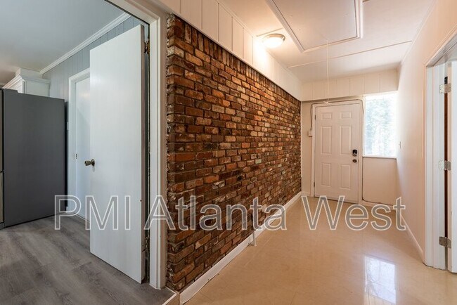 Building Photo - 2839 Scenic Terrace