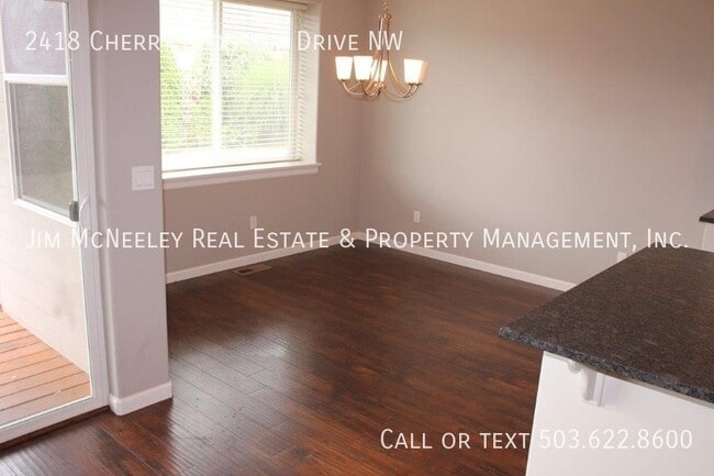 Building Photo - Sorry, no pets! Beautiful Home Available I...