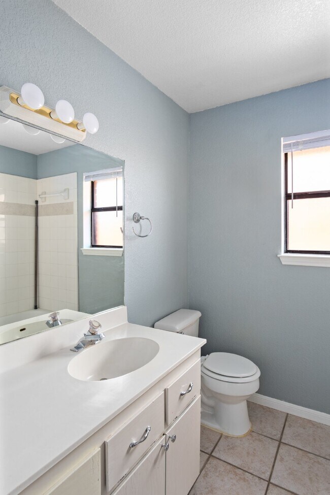 Building Photo - 4501 Embers Dr