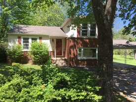Building Photo - 37 Redbud Lane