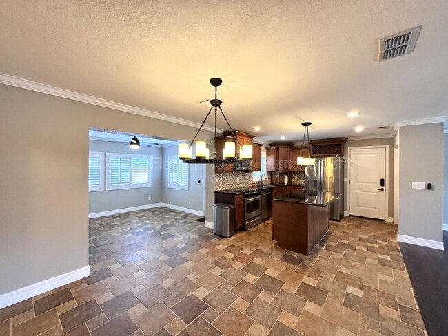 Building Photo - 3465 Balsam Dr