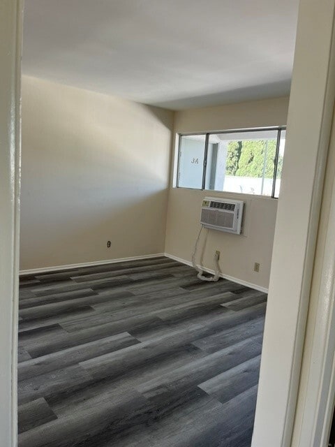 Building Photo - 5736 Lexington Ave