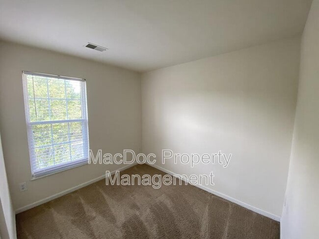 Building Photo - 4204 Apgar Ct