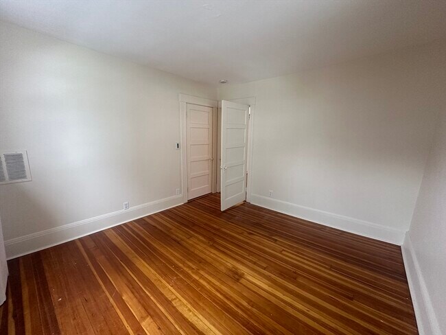 Building Photo - 1 Jefferson St