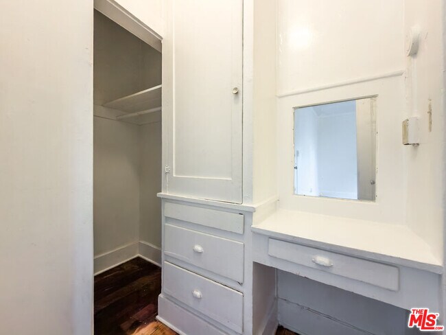 Building Photo - 434 S Rampart Blvd