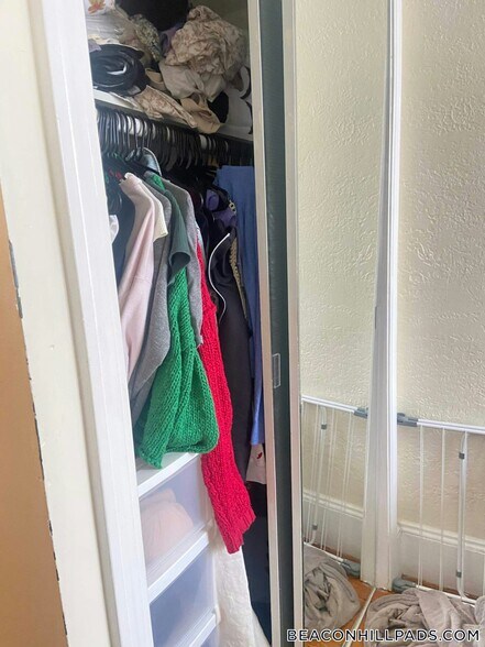 Building Photo - 72 Revere St