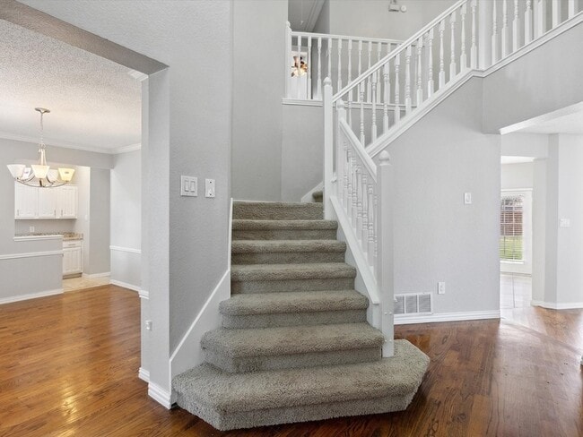 Building Photo - 205 Bayou Ct
