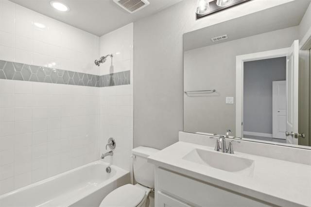 Building Photo - 4131 Sandhills Ln