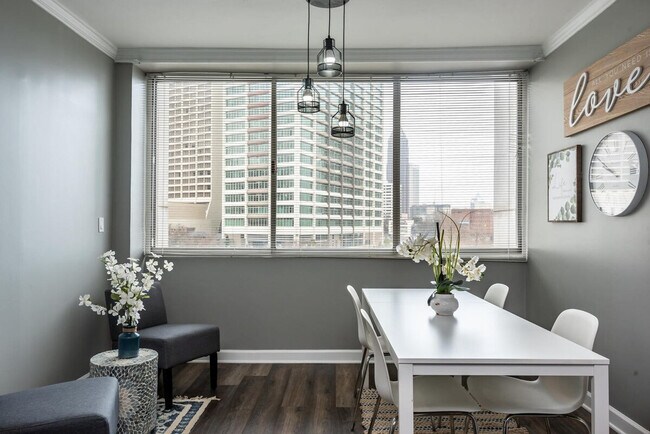 Building Photo - 215 Piedmont Ave NE