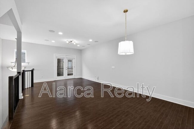 Building Photo - 2727 Grand Union Way