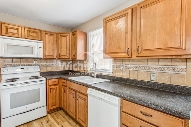 Building Photo - 2 bedroom 1 bath home